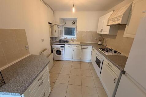 Bright kitchen with ample counter space....