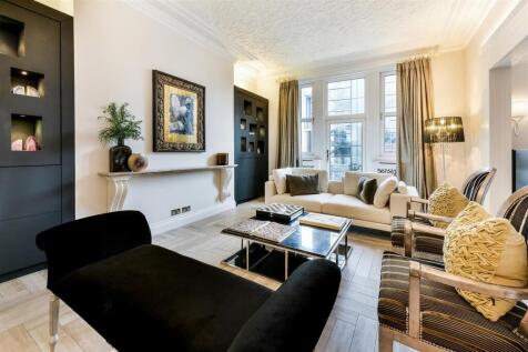 Knightsbridge Luxury  Flat 30, Wellington Court (17).jpg