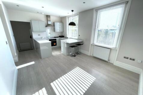 Kitche/Lounge