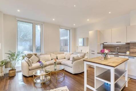 Kitchen/ Reception Room