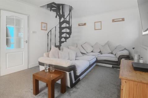 32 Bishopstone Drive (25).jpg