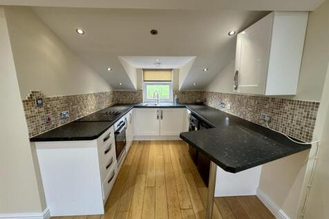 Kitchen (1/4)