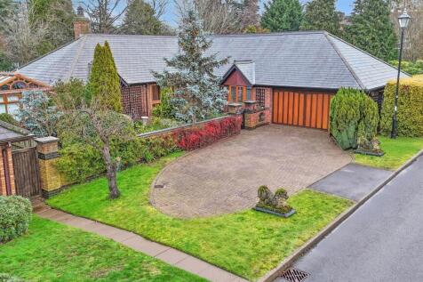 Bamburgh Grove Front.jpg