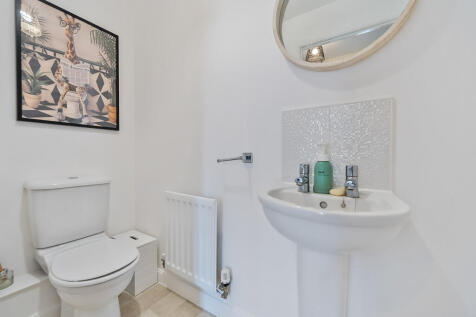 1318502-7-68629bf...