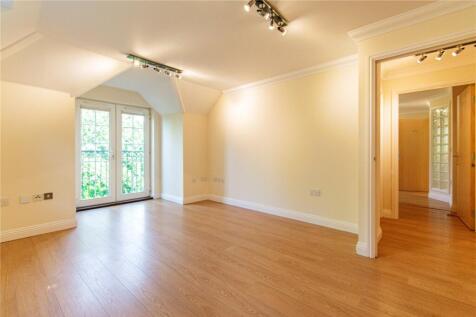 Old College Road, Newbury, Berkshire, RG14 photo 2