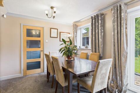 CAM03729G0-PR0110-STILL004