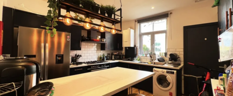 6-bed terraced on Welton Grove, Hyde Park, Leeds, £3,770/mo