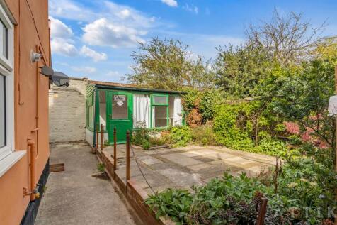 28 Norwich Road Halesworth IP19 8BX (9).jpg