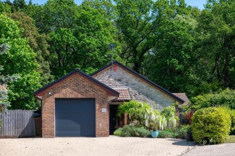 4 Abbots Close