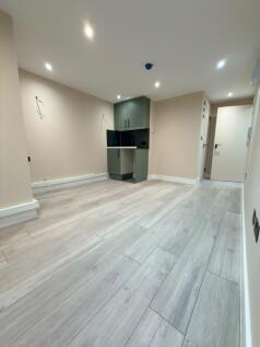 Refurbished Studio in Clapton ¿ Available Now