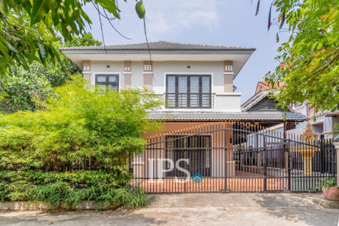 5 Bedroom Villa For Sale - Preaek Aeng, Khan Chbar Ampov, Phnom Penh