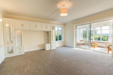 Pavings, Roundham Gardens, Paignton - Photograph 4