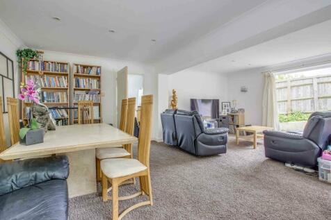 9 Rook Road, HP10 0PY (LOW RES)-11