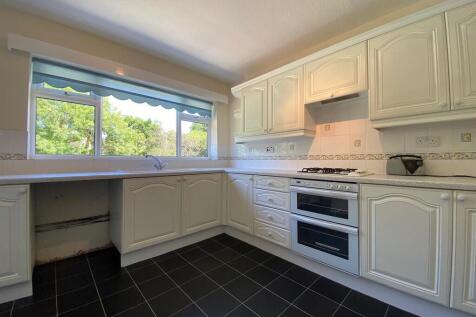 Bushey Wood Road, Dore, S17 3QB photo 5