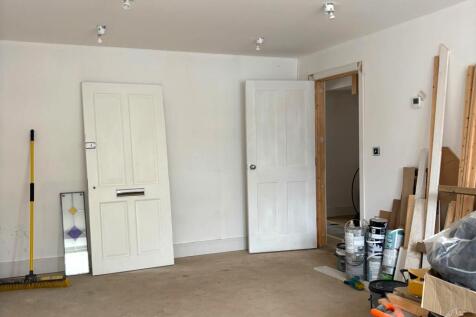 The Laurels, 4 Little Horwood Road, Great Horwood, Milton Keynes, MK17 0QE