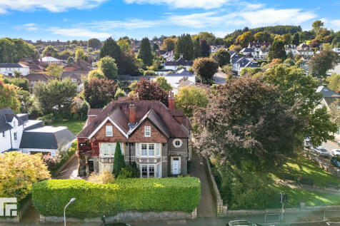 DJI_2025100115154...