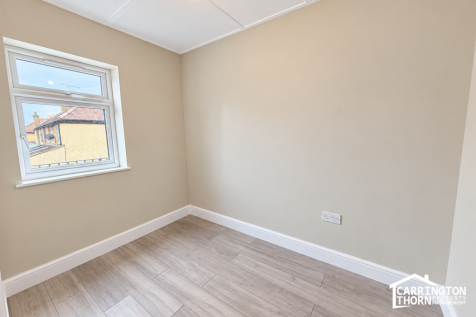 Main Road, Romford, RM2 5EU photo 5