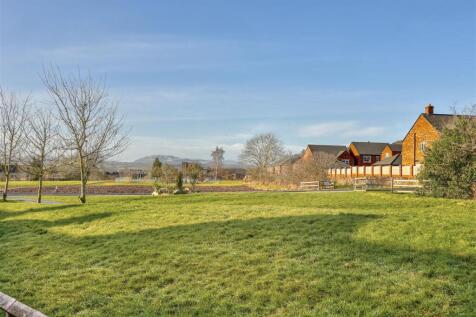 House overlooking the green