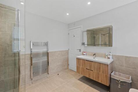 En-Suite Bedroom One