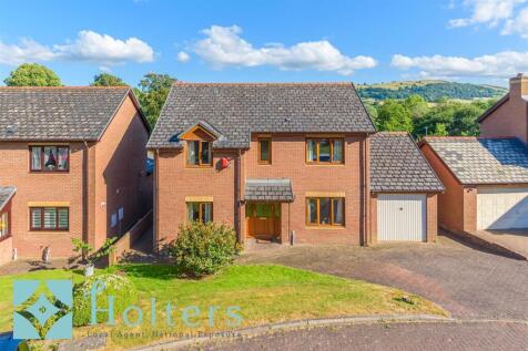 HOLT - 3 Bramble Close, Newtown-10.jpg