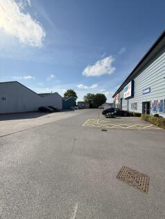Light Industrial to rent Image 5