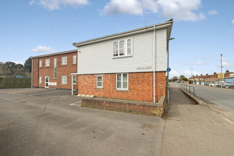 Warminster, BA12 - property photo