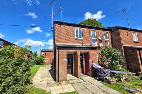 Ashton-under-lyne, OL6 - property photo