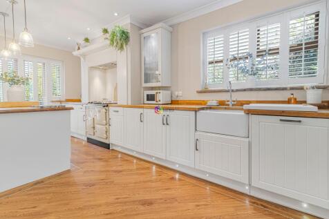 Kitchen / Breakfast Room