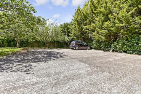 Driveway/Parking