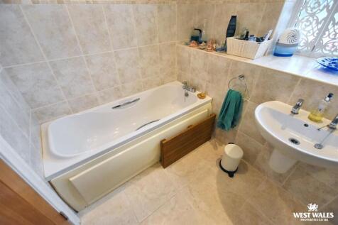 3 - 2025-11-17T124859.440.jpg