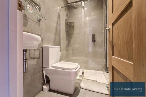 En-Suite Shower Suite
