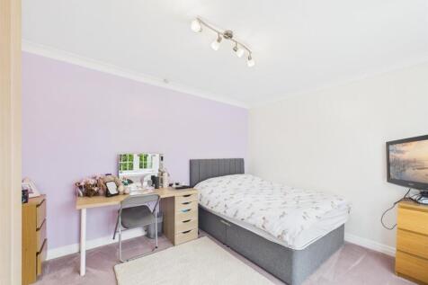 Bedroom: