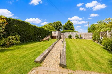 3 Stone Croft Cottages - Front Garden.jpg