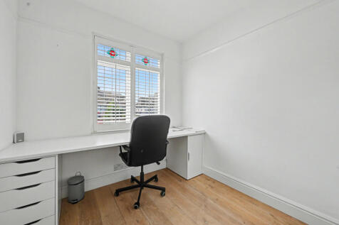 Bedroom/Office