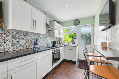 Kitchen_1.jpeg