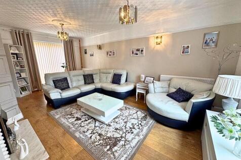 Lounge/ Dining Room