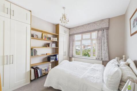 Presented by Robert at EweMove Bexleyheath and Dar