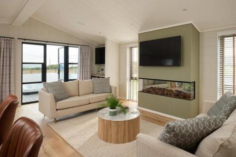 The Beachfront - Living