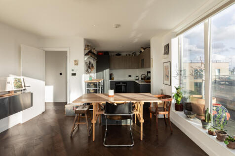 323030 - RF-SPURSTOWE-TERRACE-13.jpg