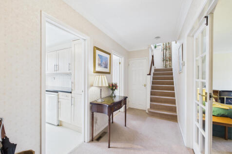 CAM01354G0-PR0607-STILL012