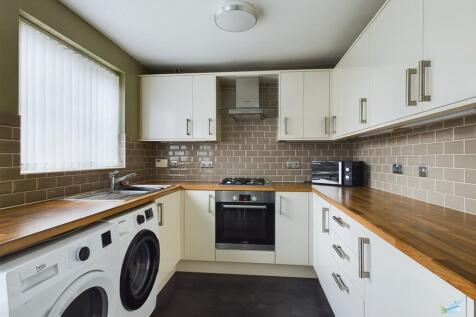 Warrender Drive , Prenton  photo 3