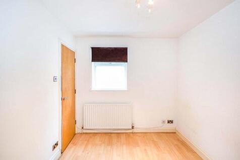 Flat 3 Louise Court 256 London Road, Waterlooville, Hampshire, PO7 photo 4