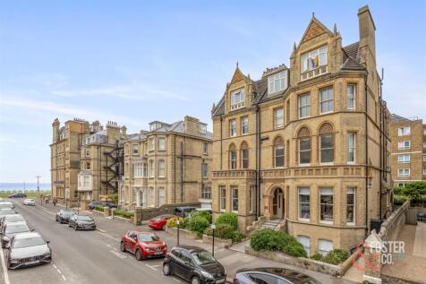 Third Avenue, 4 Flat 3-018.JPG