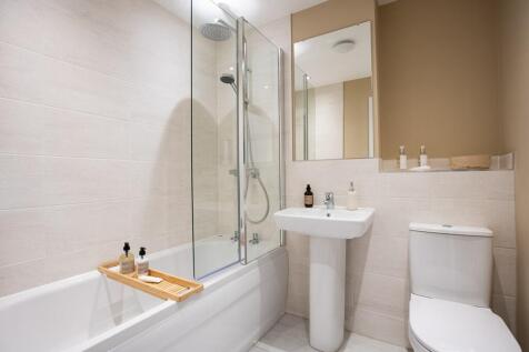 Personalise your bathroom with Porcelanosa wall tiles