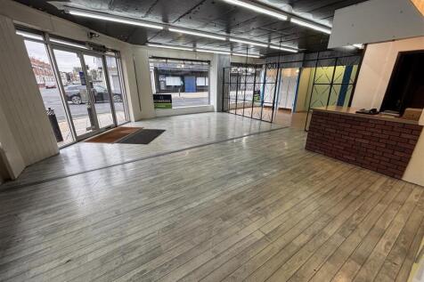 Commercial Property to rent Image 8