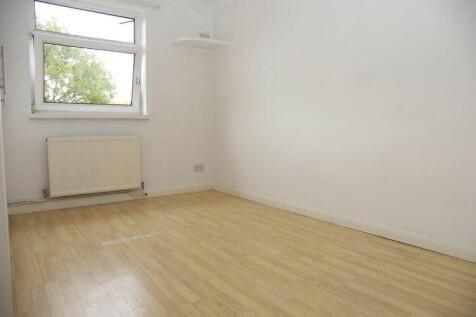 West End Court, West End Avenue, Pinner photo 5
