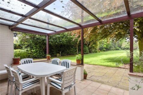 Veranda &amp; Garden