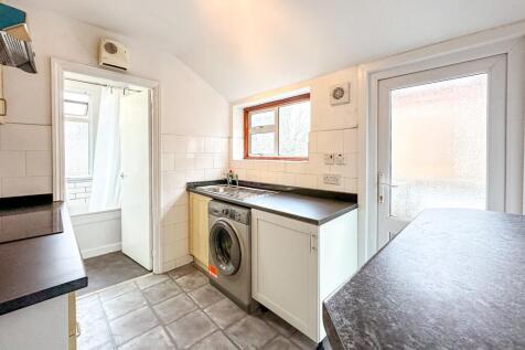 St Albans Road, Watford, WD24 photo 5