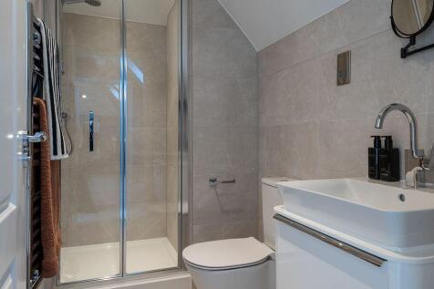Redrow at Salden Place Highgate Shower room