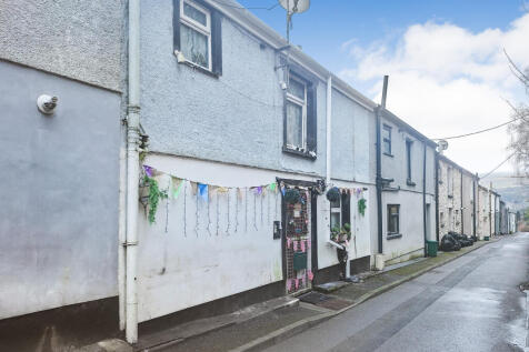 16 Holyrood Terrace, Tonypandy, CF40 2HP